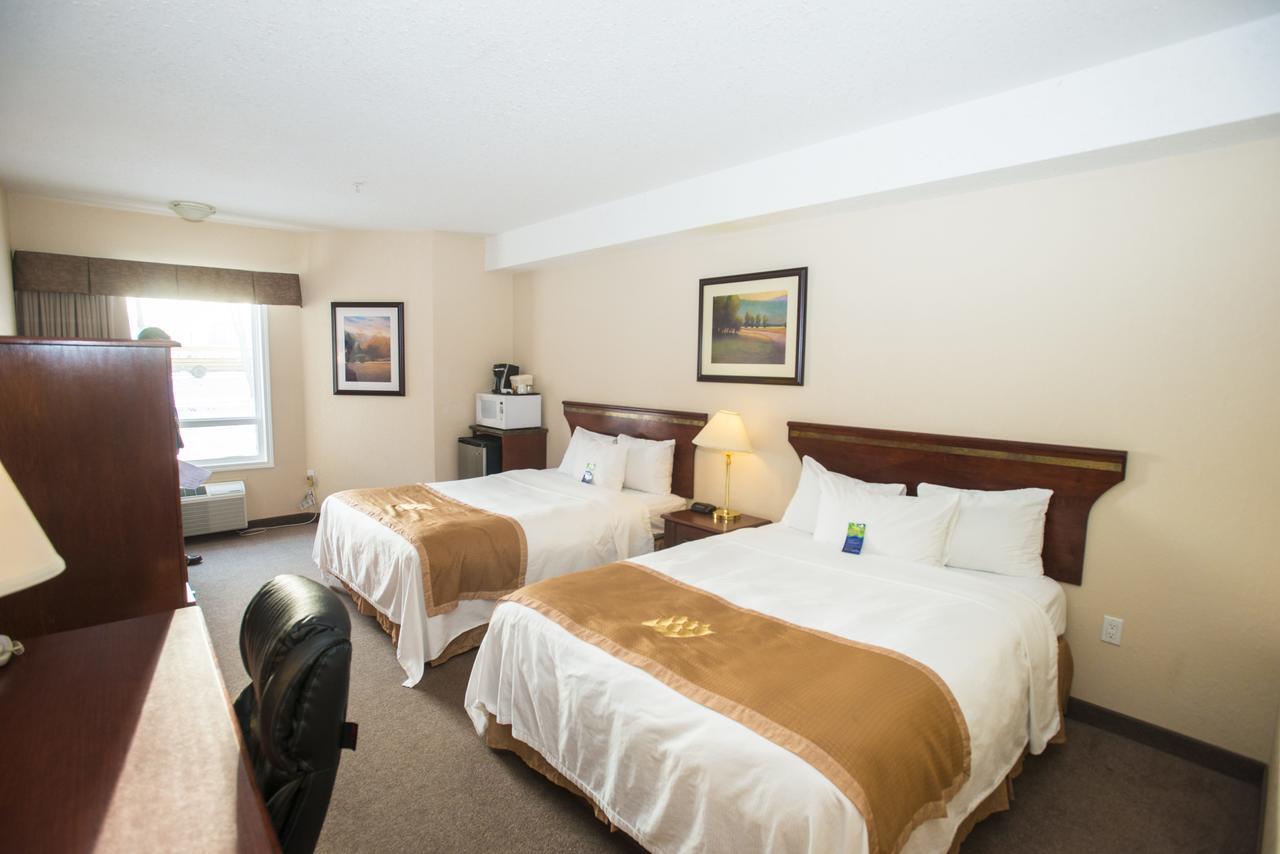 Lakeview Inns & Suites - Chetwynd Exterior photo